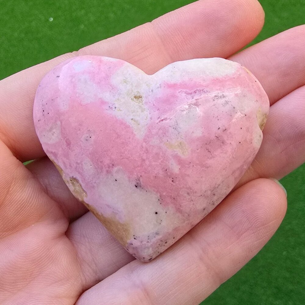 Natural ✦ Pink Rhodochrosite Quartz Crystal Heart ✦ Polished Palm Stone Peru - Picture 5 of 10